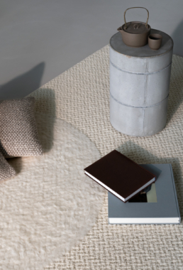 Wool & Wire fluff carpet with cement stool